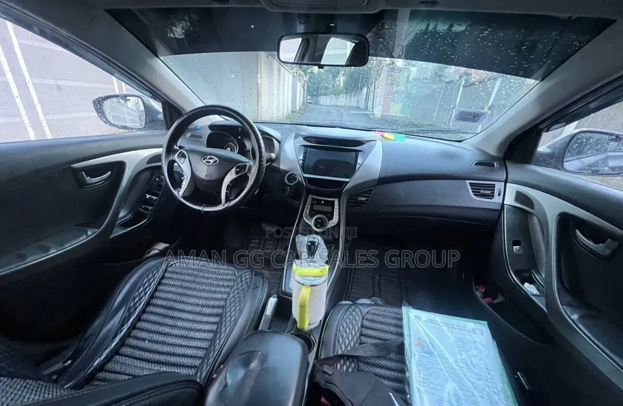 Hyundai Avante 2012 Blue