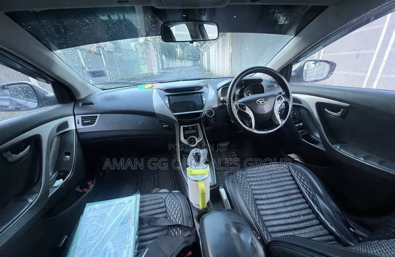 Hyundai Avante 2012 Blue