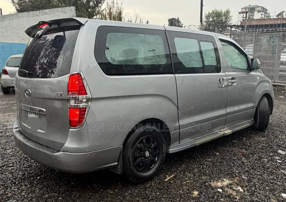 Hyundai Starex 2014 Silver
