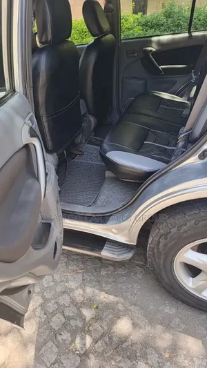Toyota RAV4 2005 Silver