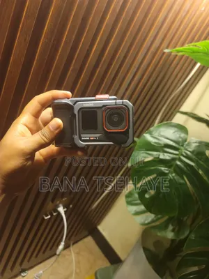 Insta360 Ace Pro 2 ( Pro Sports Cam)