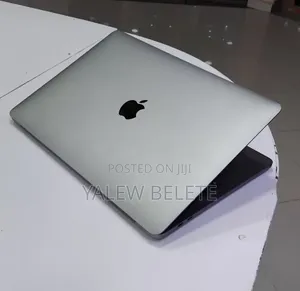 New Laptop Apple MacBook Pro 2020 M1 8GB Apple M1 Pro SSD 256GB
