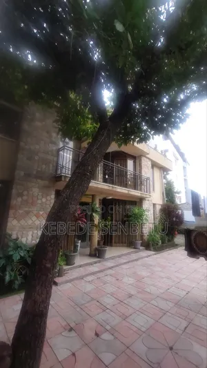 18bdrm House in Oromia, East Shewa for sale