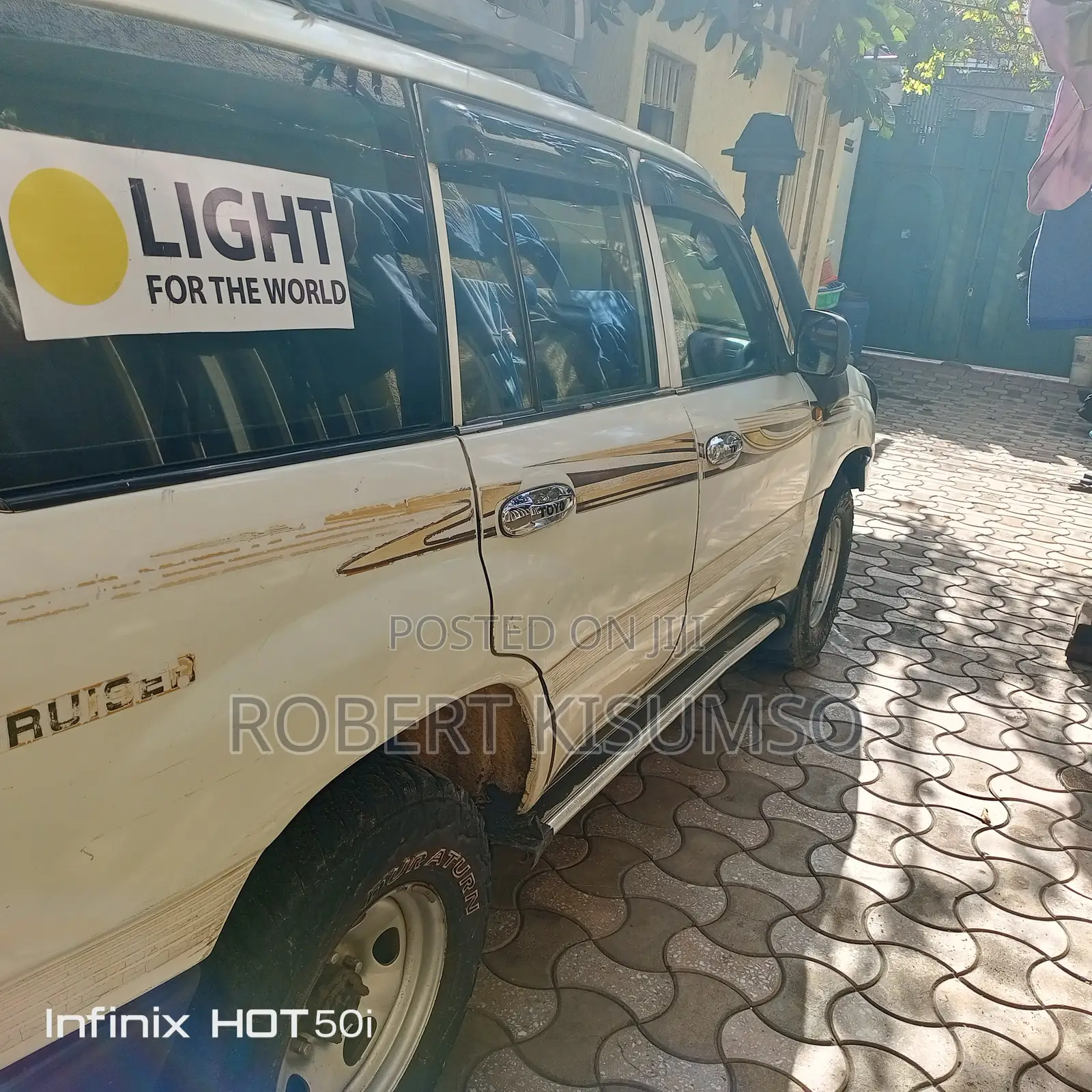 Toyota Land Cruiser HDJ 100 1999 White
