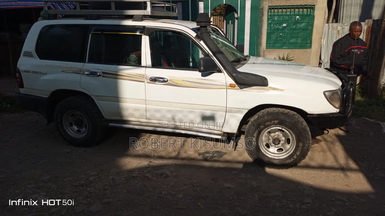 Toyota Land Cruiser HDJ 100 1999 White