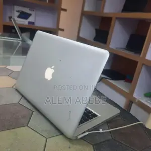 New Laptop Apple MacBook Pro 2009 4GB Intel Core 2 Duo HDD 500GB