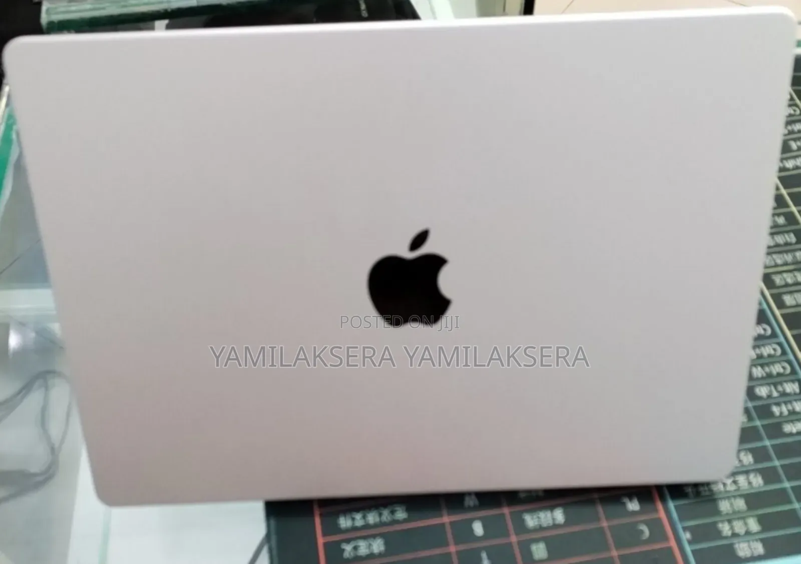 New Laptop Apple MacBook Pro 2025 M5 16GB Apple M5 SSD 512GB