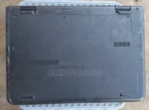 Laptop Lenovo ThinkPad Yoga 4GB Intel Xeon SSHD (Hybrid) 500GB