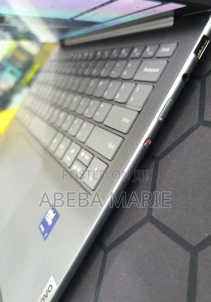 New Laptop Lenovo IdeaPad 520 16GB Intel Core Ultra 7 SSD 512GB