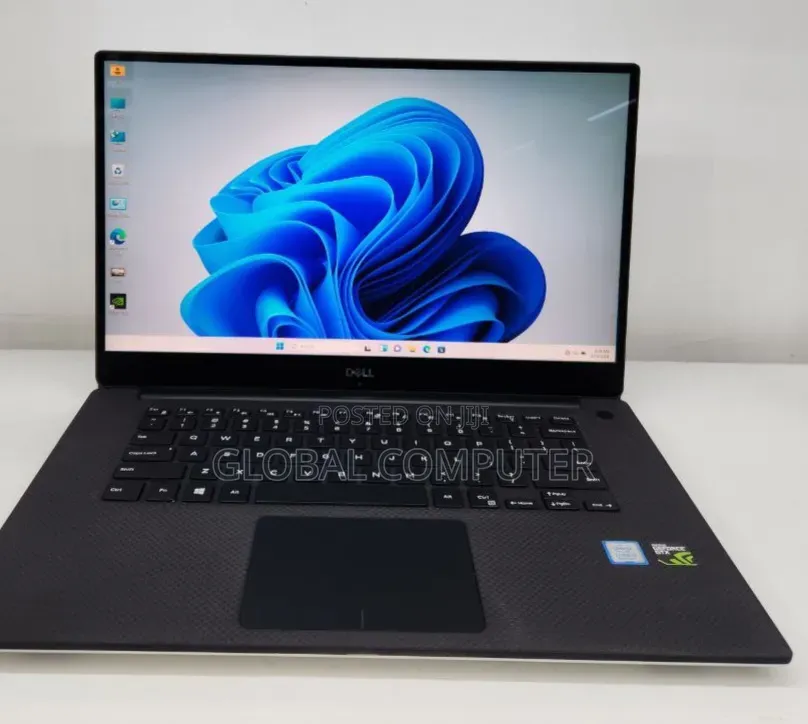 New Laptop Dell XPS 15 16GB Intel Core i7 SSD 512GB