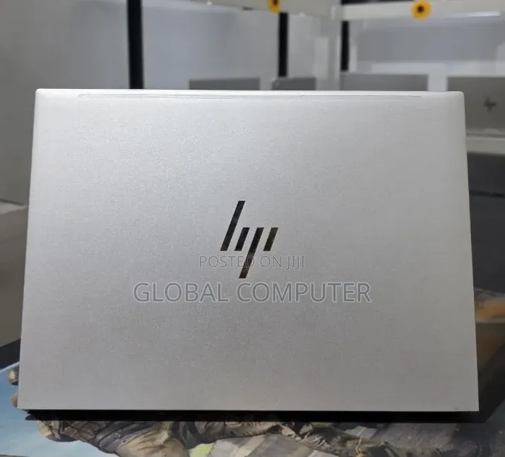 New Laptop HP EliteBook 860 G9 16GB Intel Core i5 SSD 512GB