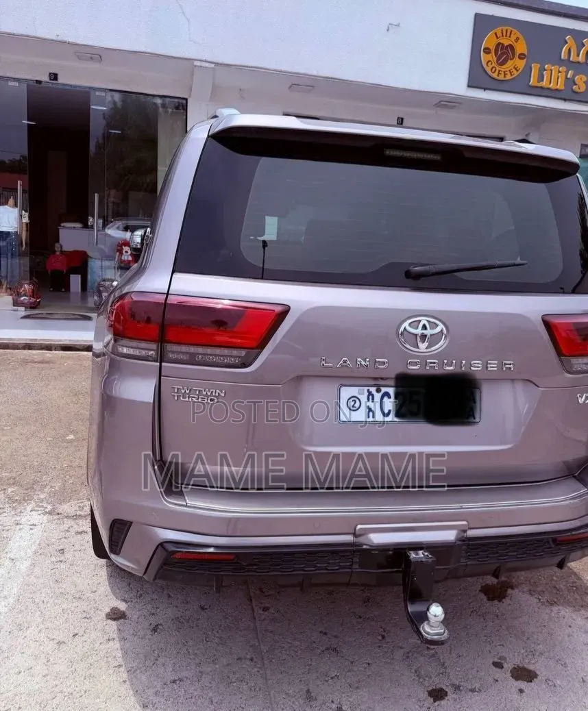 Toyota Land Cruiser 2022 Gray