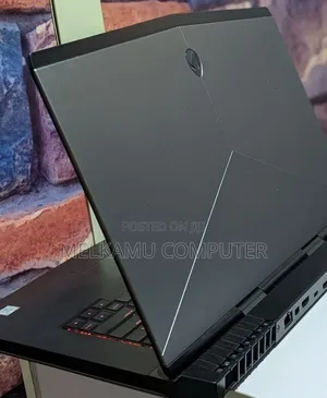 New Laptop Dell Allenware M15 R5 16GB Intel Core i7 SSD 512GB