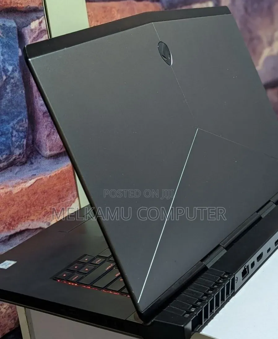 New Laptop Dell Allenware M15 R5 16GB Intel Core i7 SSD 512GB