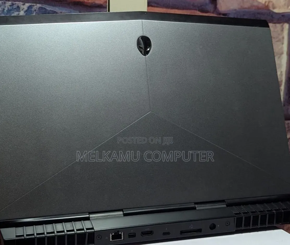 New Laptop Dell Allenware M15 R5 16GB Intel Core i7 SSD 512GB