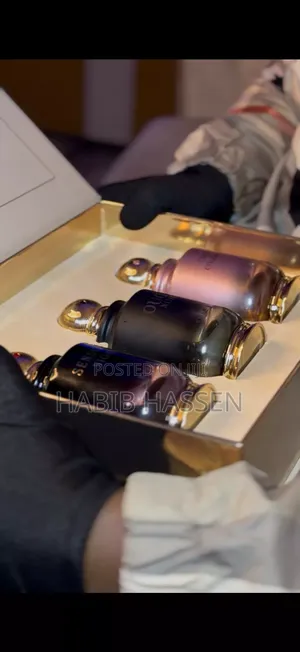 This KHADLAJ Grand Collection Gift Package Contains