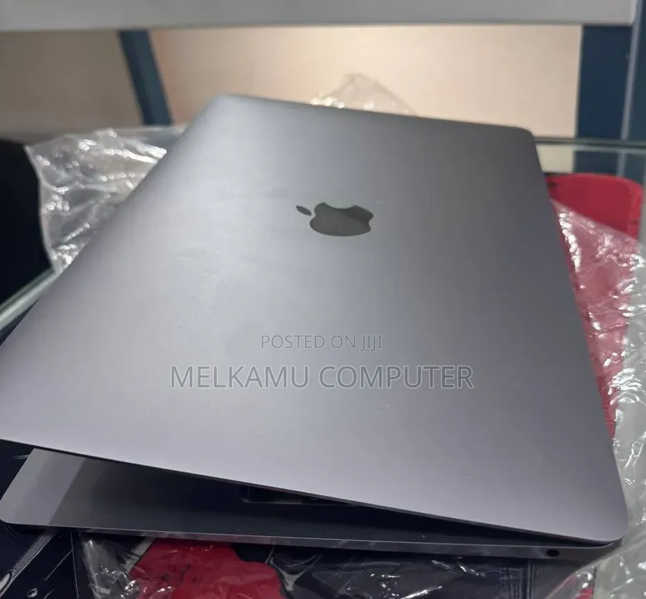 New Laptop Apple MacBook Air 2020 M1 8GB Apple M1 SSD 256GB