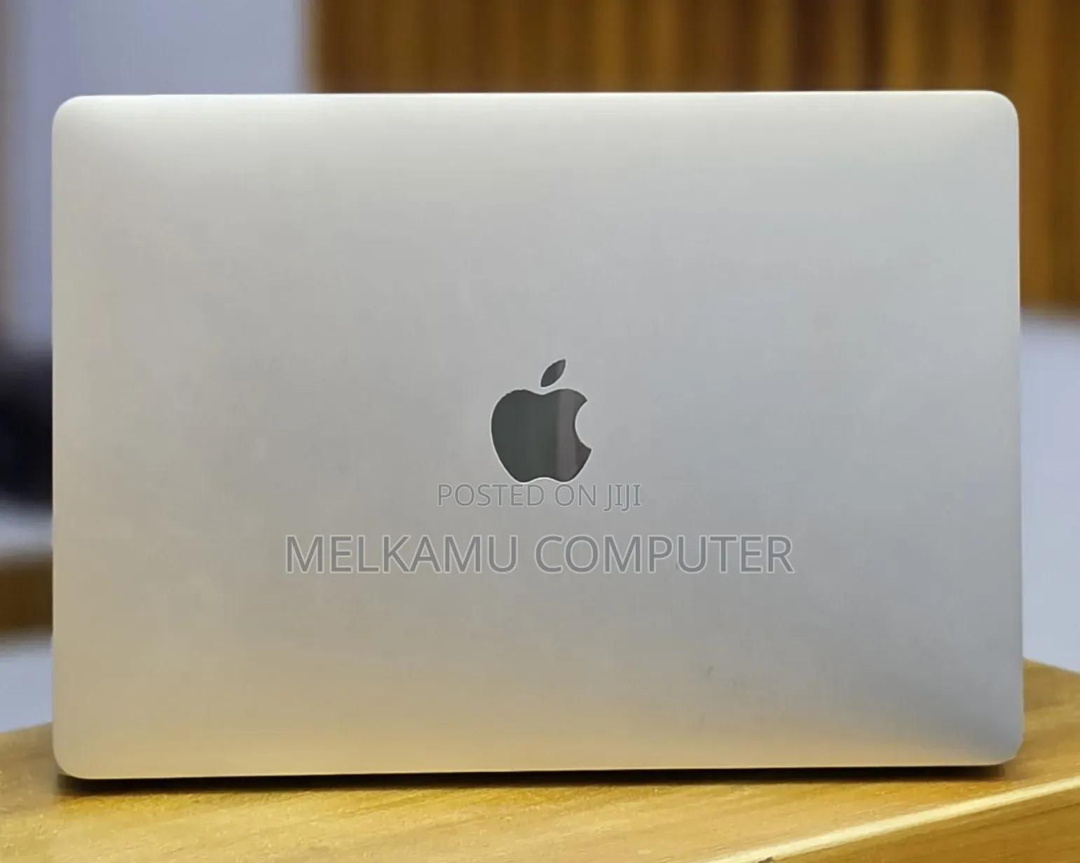 New Laptop Apple MacBook Pro 2020 32GB Intel Core i7 SSD 512GB