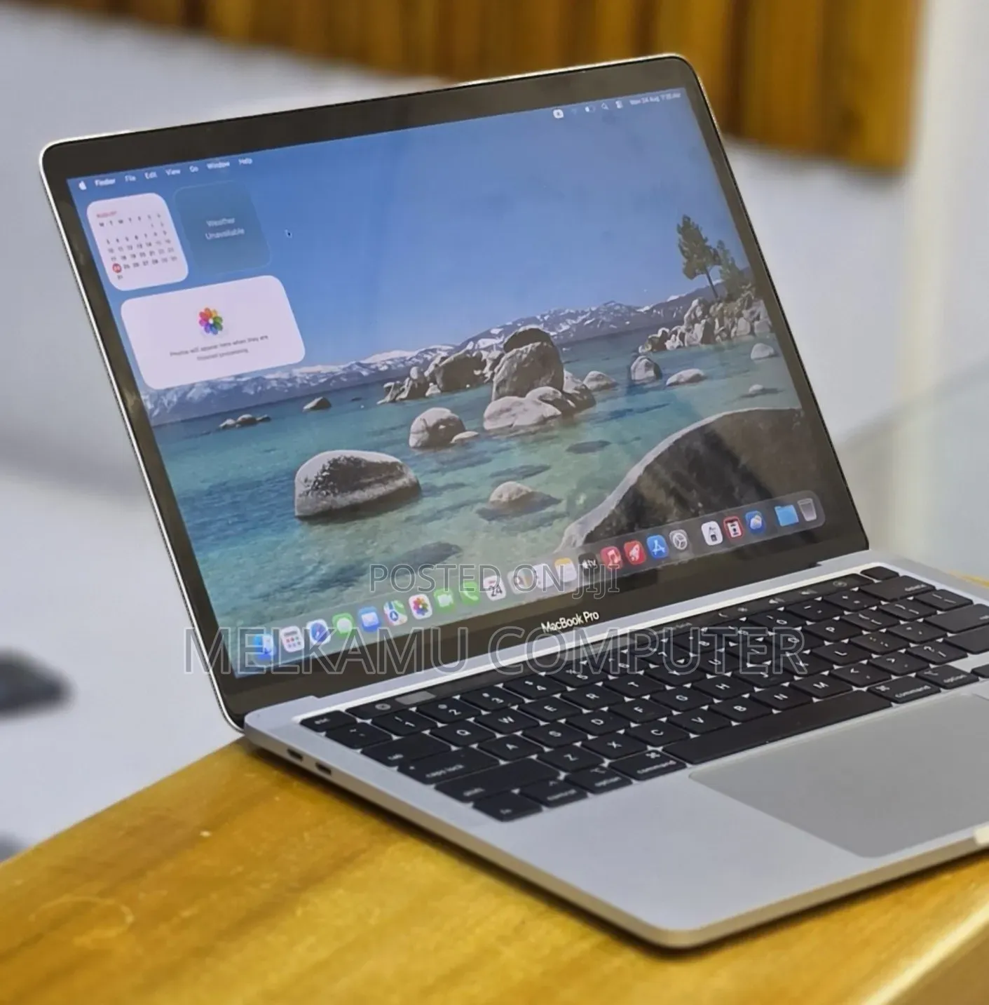 New Laptop Apple MacBook Pro 2020 32GB Intel Core i7 SSD 512GB