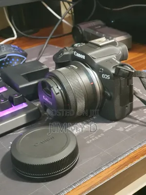 Canon Eos R50 New