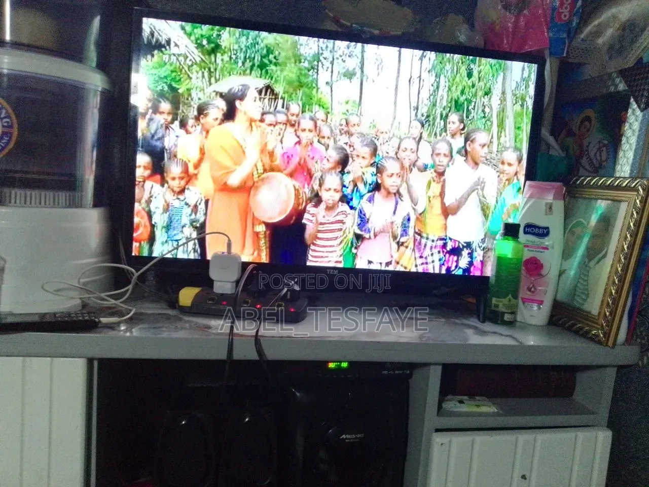 TV 32 Inchi