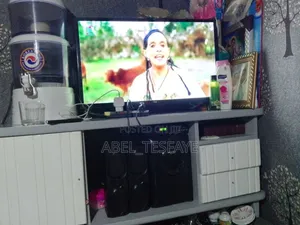 TV 32 Inchi