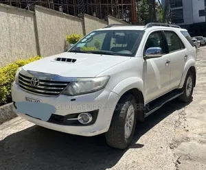 Toyota Fortuner 2015 White