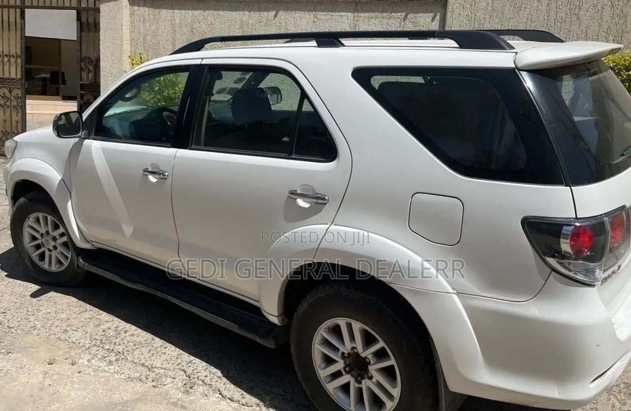 Toyota Fortuner 2015 White