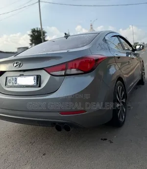 Hyundai Avante 2015 Gray