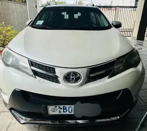 Toyota RAV4 2016 White