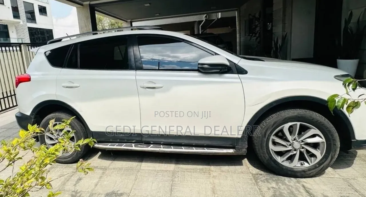 Toyota RAV4 2016 White