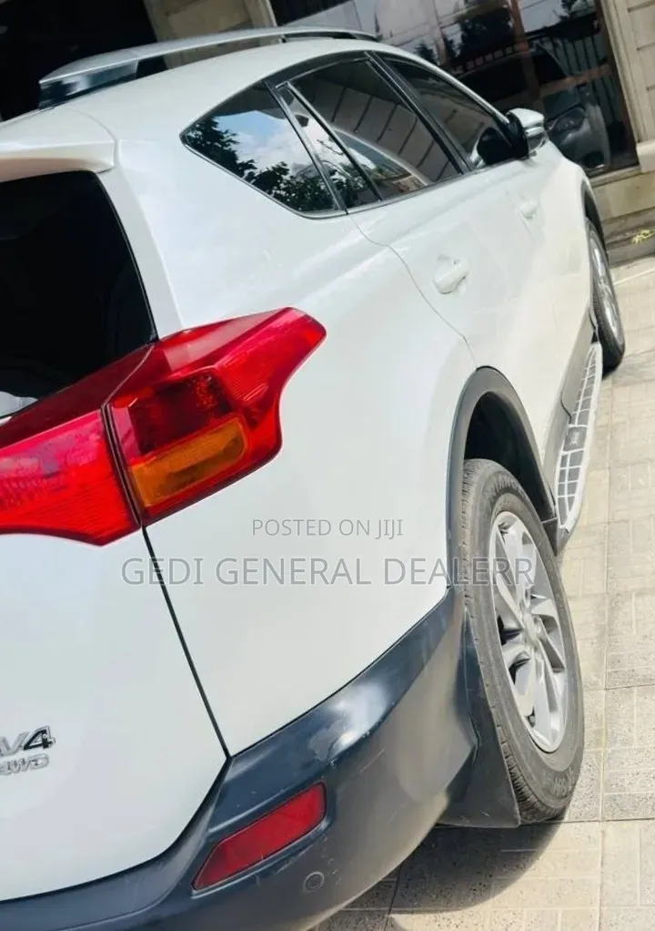 Toyota RAV4 2016 White