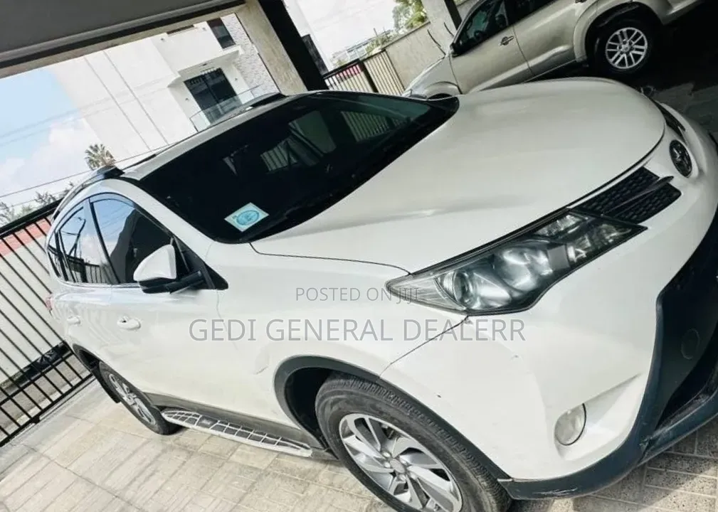 Toyota RAV4 2016 White