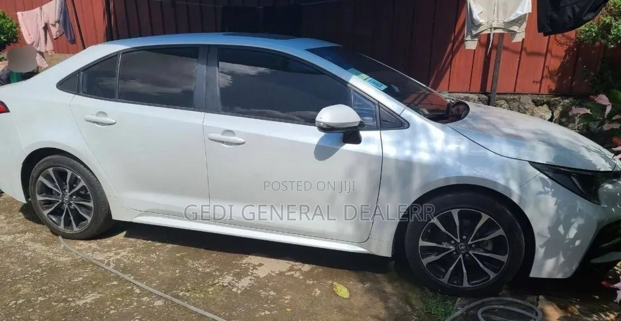 Toyota Corolla 2022 Ivory