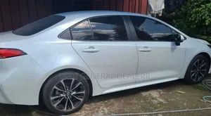 Toyota Corolla 2022 Ivory