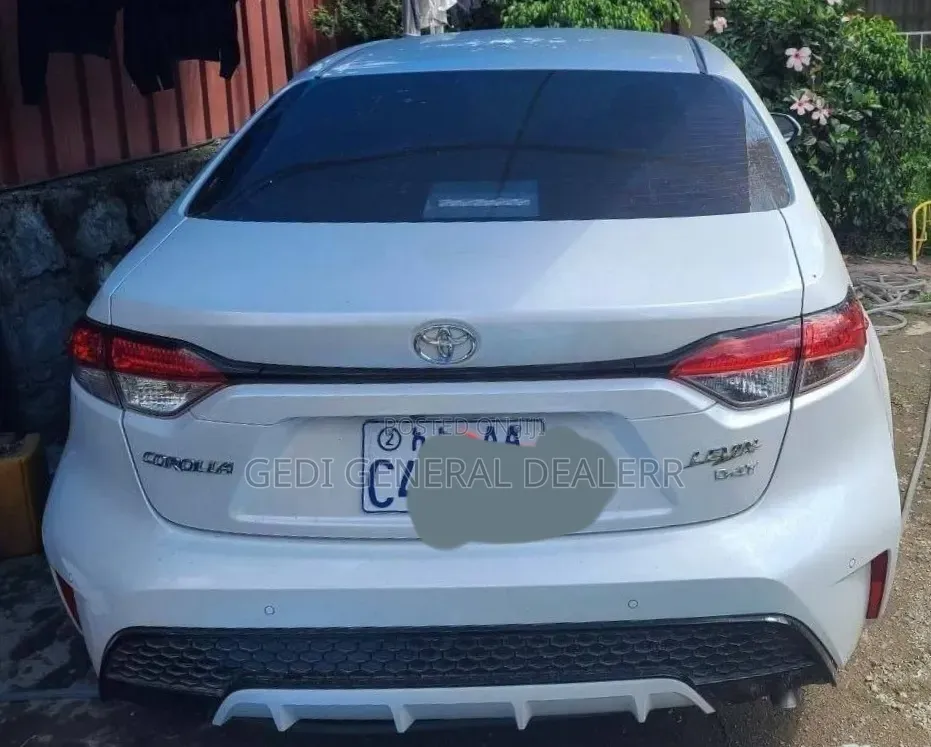 Toyota Corolla 2022 Ivory