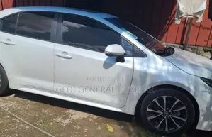 Toyota Corolla 2022 Ivory