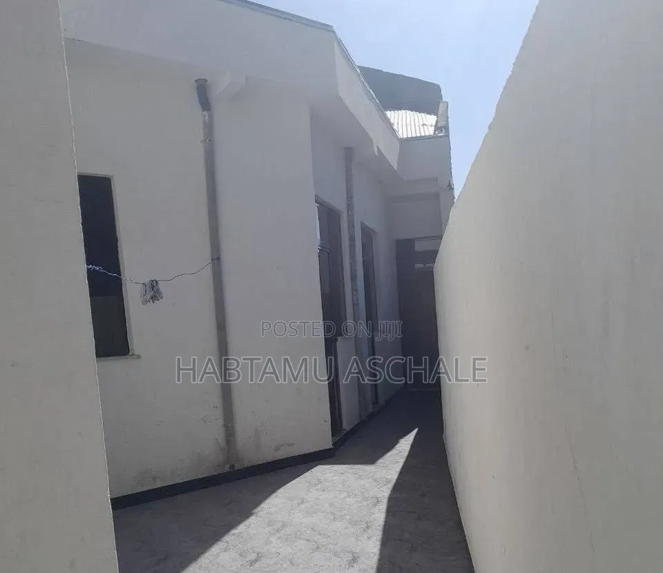 3bdrm House in Vila, Bole for sale