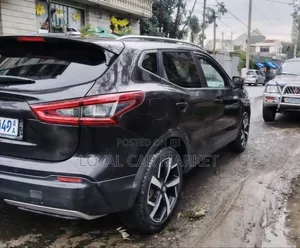 Nissan Qashqai 2018 Brown