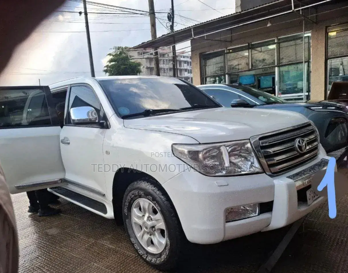 Toyota Land Cruiser 4.7 GX-R 2009 White