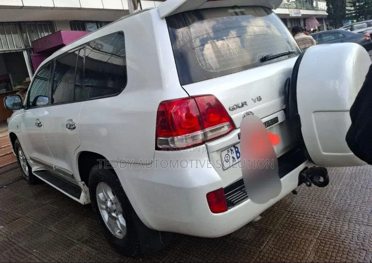 Toyota Land Cruiser 4.7 GX-R 2009 White