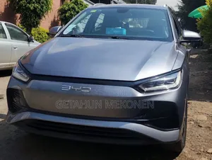 BYD E2 43 kWh 94 hp FWD 2025 Gray