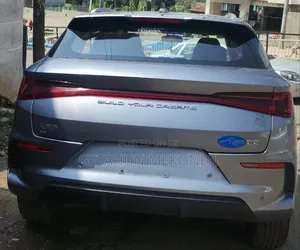 BYD E2 43 kWh 94 hp FWD 2025 Gray