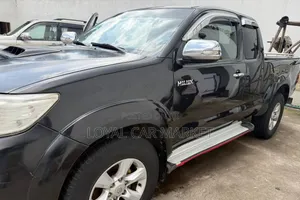 Toyota Hilux 2014 Black