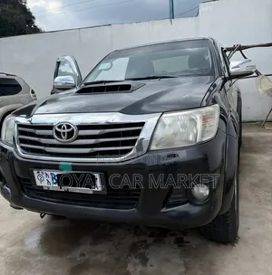Toyota Hilux 2014 Black