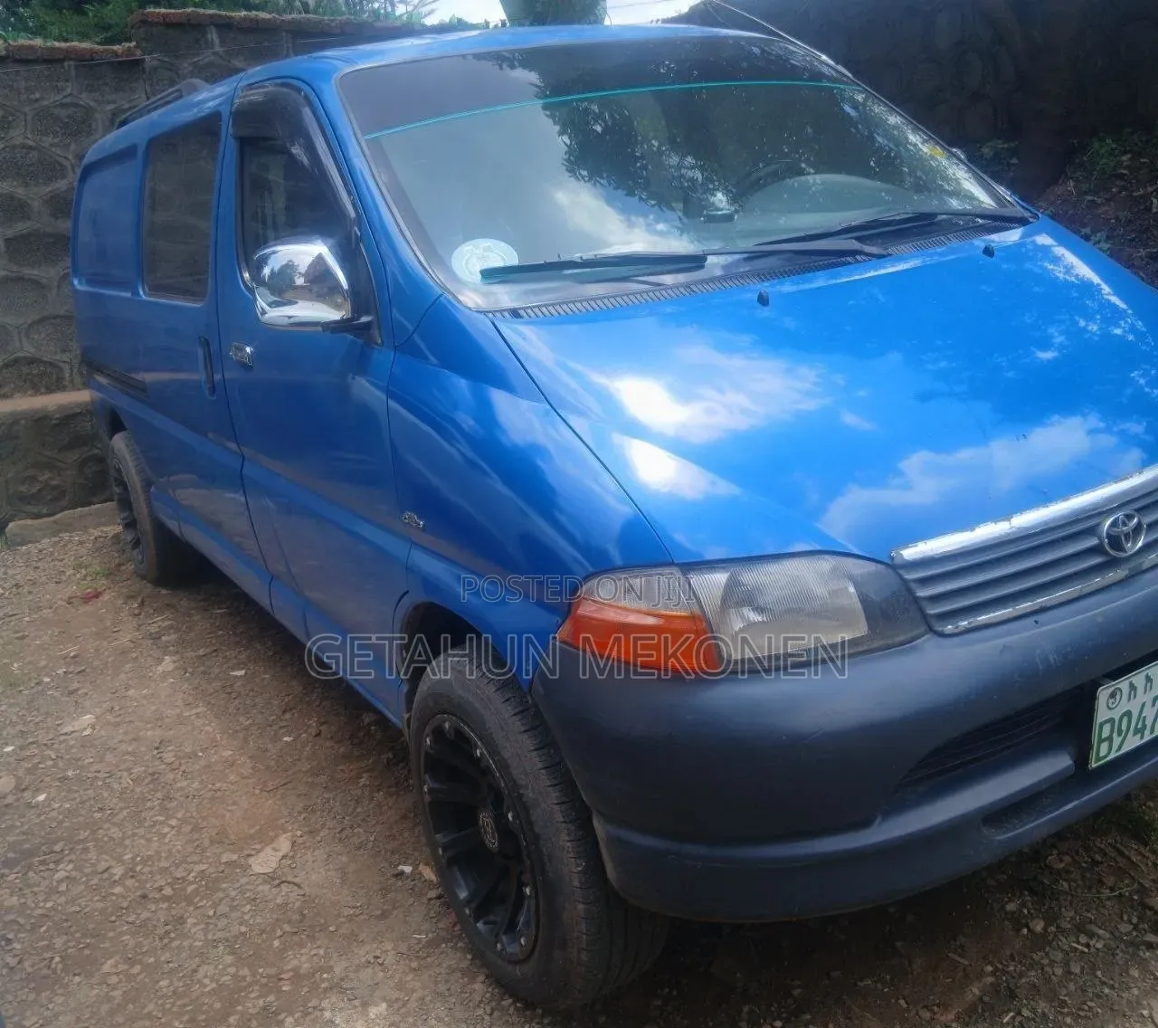 Car 2005 Blue