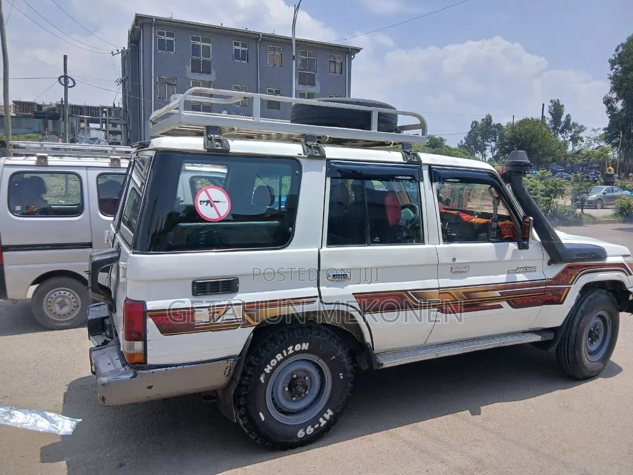 Toyota Land Cruiser 2010 White