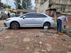 Toyota Corolla 2023 Silver