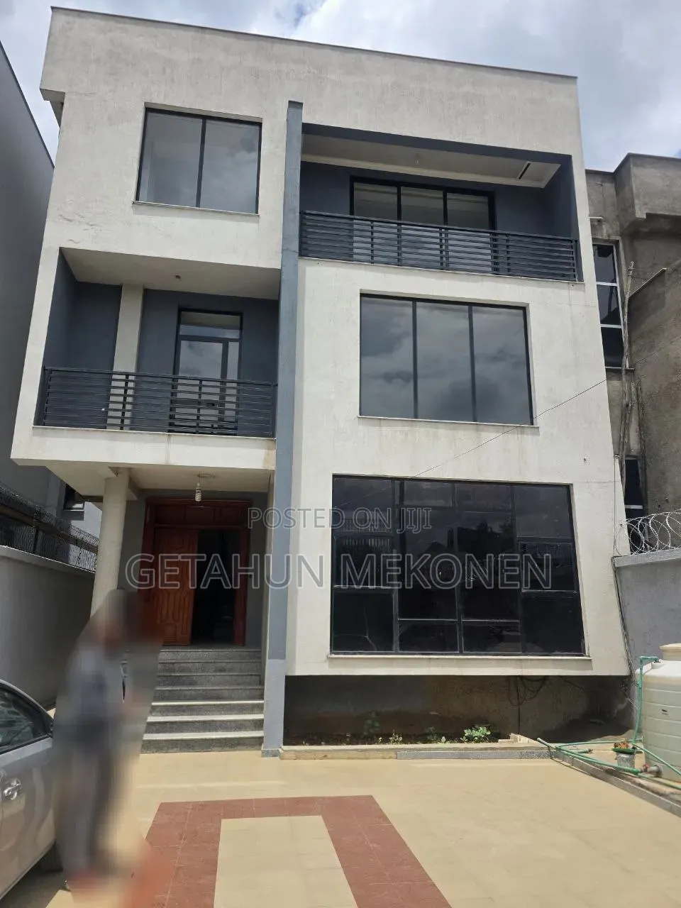 Furnished 2bdrm House in G+2, Bole for sale