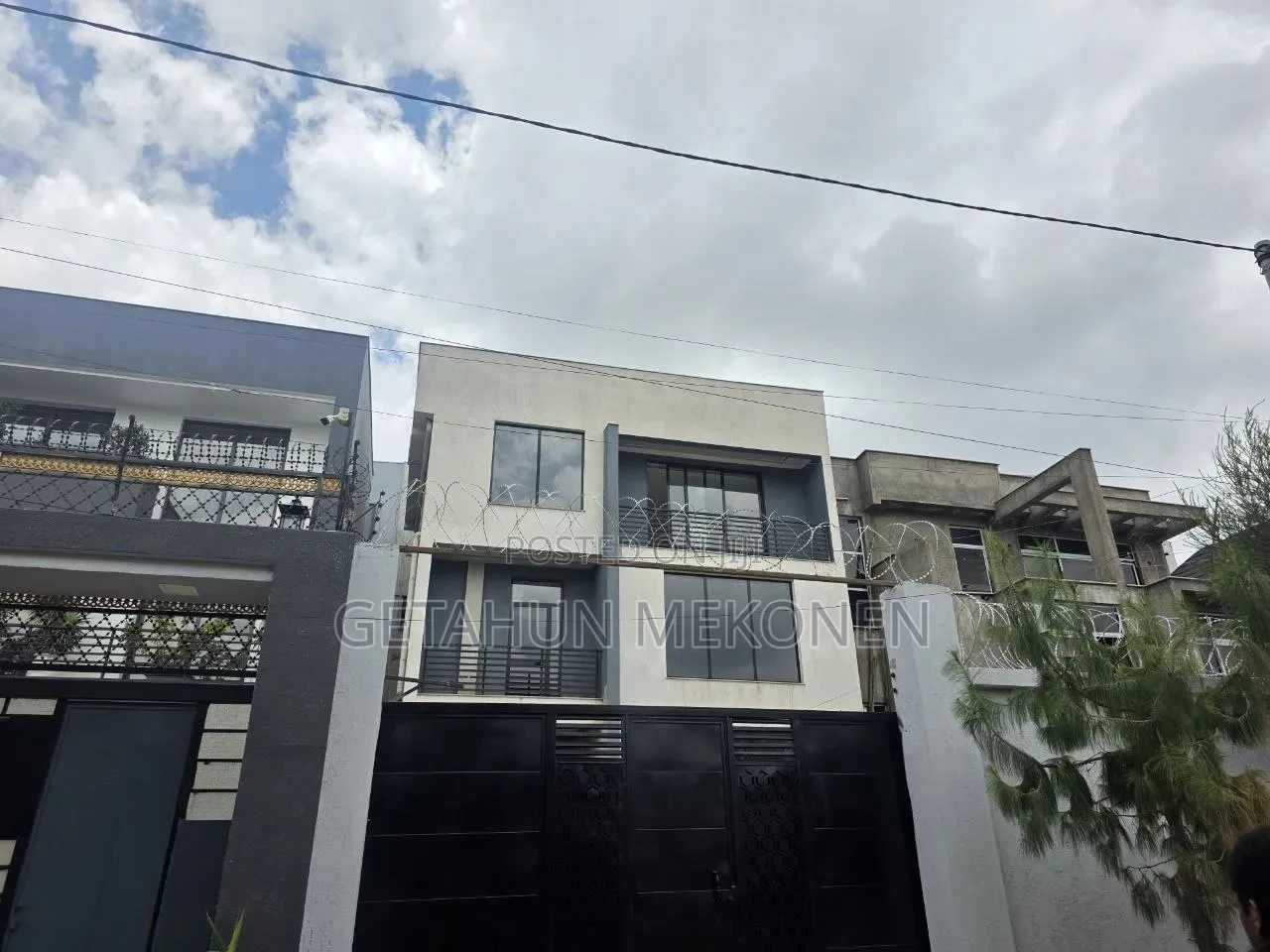 Furnished 2bdrm House in G+2, Bole for sale
